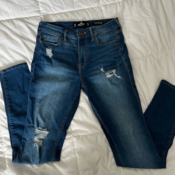 Hollister Jeans - Picture 2 of 2